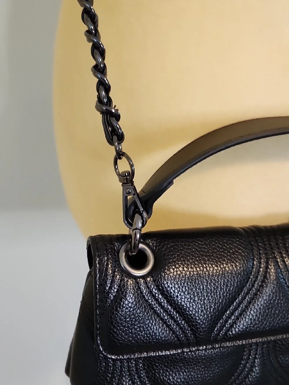 Lug Cadence Black Small Quilted Crossbody